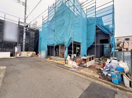 �_�ސ쌧��a�s���c8���ڂ̐V�z��ˌ��Ă̑O�ʓ��H�܂ތ��n�ʐ^