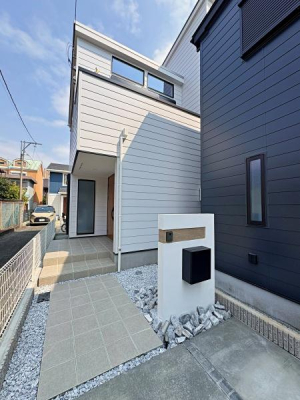 �_�ސ쌧���͌��s������1���ڂ̐V�z��ˌ��Ă̌��n�O�ώʐ^