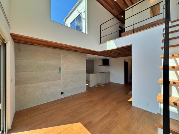 �_�ސ쌧����s�А��R1���ڂ̐V�z��ˌ��Ẵ��r���O