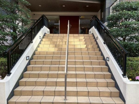 �_�ސ쌧���l�s����R�����̒��Ã}���V�����̃G���g�����X