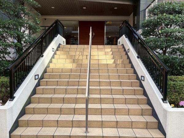 �_�ސ쌧���l�s����R�����̒��Ã}���V�����̃G���g�����X