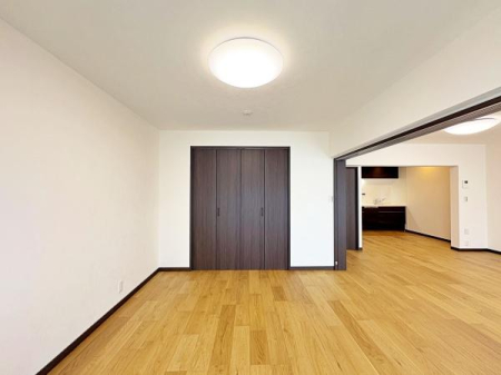 �_�ސ쌧���l�s��������3���ڂ̒��Ã}���V�����̃��r���O