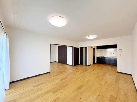 �_�ސ쌧���l�s��������3���ڂ̒��Ã}���V�����̃��r���O