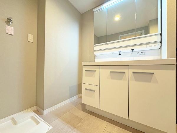 �_�ސ쌧���l�s��������3���ڂ̒��Ã}���V�����̐��ʑ�E���ʏ�