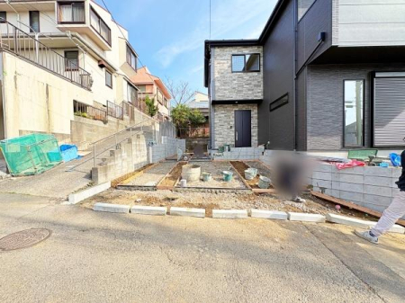 �_�ސ쌧����s�P�s6���ڂ̐V�z��ˌ��Ă̒��ԏ�
