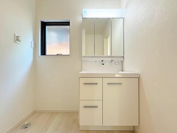 �_�ސ쌧����s�P�s6���ڂ̐V�z��ˌ��Ă̐��ʑ�E���ʏ�