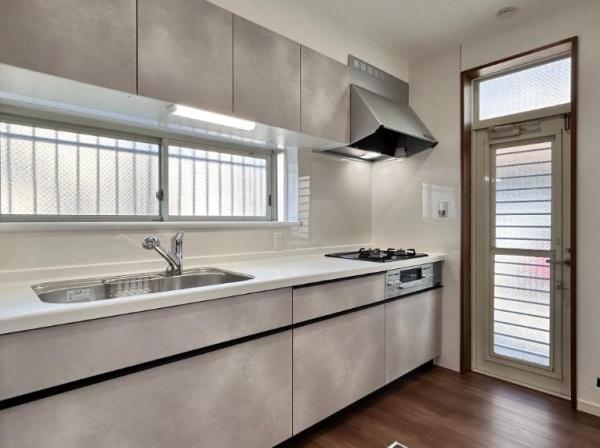 �_�ސ쌧�C�V���s�㍡��3���ڂ̒��È�ˌ��ẴL�b�`��