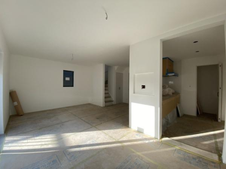 �_�ސ쌧���l�s�ߌ��擌����3���ڂ̐V�z��ˌ��Ẵ��r���O