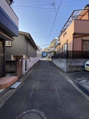 �_�ސ쌧���l�s�ߌ��擌����3���ڂ̐V�z��ˌ��Ă̑O�ʓ��H�܂ތ��n�ʐ^