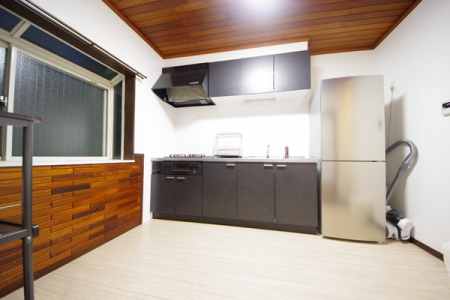 キッチン　独立させたキッチンは、広々5.3帖の造りに。収納豊富な設計も魅力です。