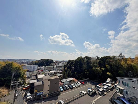 �_�ސ쌧���l�s�˒ˋ�����̒��Ã}���V�����̏Z�˂���̒��]�ʐ^