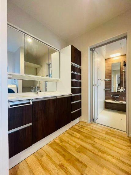 �����s���c�s���ʐ�w��4���ڂ̒��È�ˌ��Ă̐��ʑ�E���ʏ�