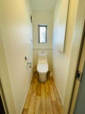 �����s���c�s���ʐ�w��4���ڂ̒��È�ˌ��Ẵg�C��