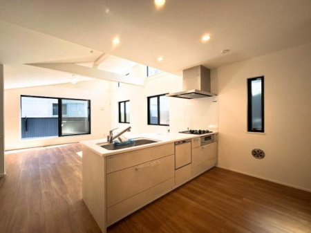 �_�ސ쌧���l�s���剪1���ڂ̐V�z��ˌ��ẴL�b�`��