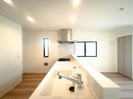 �_�ސ쌧���l�s�˒ˋ�앑��2���ڂ̐V�z��ˌ��ẴL�b�`��