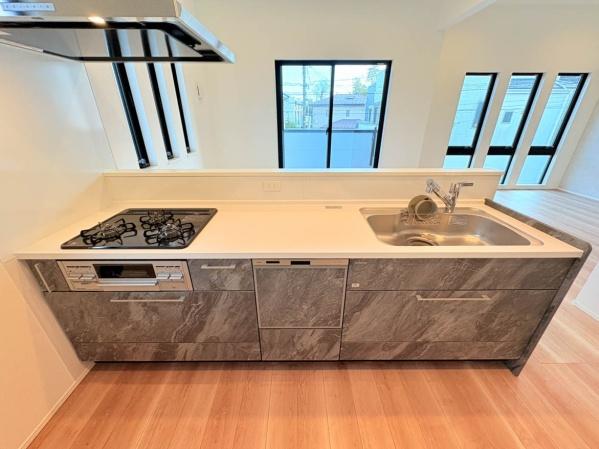 �_�ސ쌧���l�s�s�}���a���̐V�z��ˌ��ẴL�b�`��