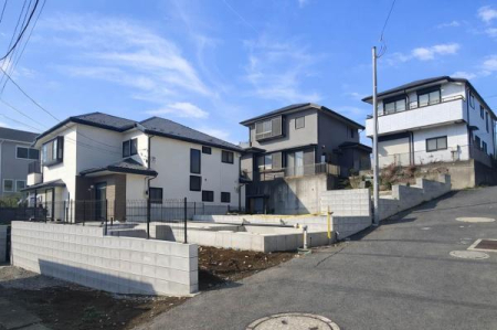 �_�ސ쌧���l�s�ۓy�P�J����P�u1���ڂ̐V�z��ˌ��Ă̑O�ʓ��H�܂ތ��n�ʐ^