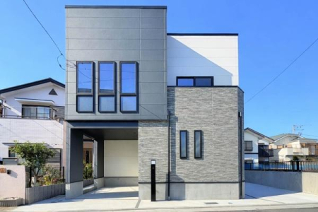 �_�ސ쌧���l�s�s�}���a���̐V�z��ˌ��Ă̑O�ʓ��H�܂ތ��n�ʐ^