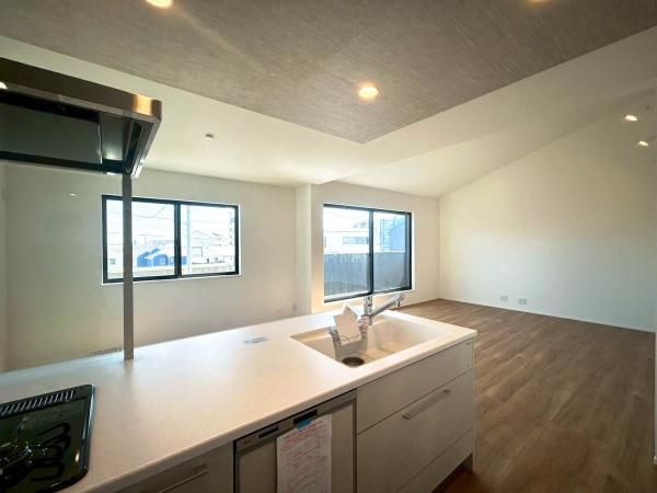 �_�ސ쌧����s���5���ڂ̐V�z��ˌ��Ẵ��r���O