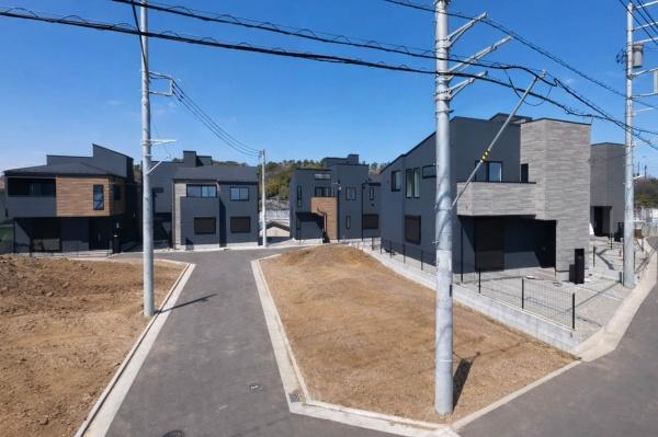 �_�ސ쌧����s���5���ڂ̐V�z��ˌ��Ă̕����ϊX���ݎʐ^