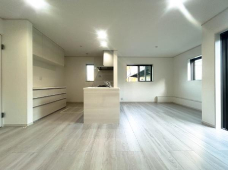 �_�ސ쌧���l�s�`����剪��3���ڂ̐V�z��ˌ��Ẵ��r���O