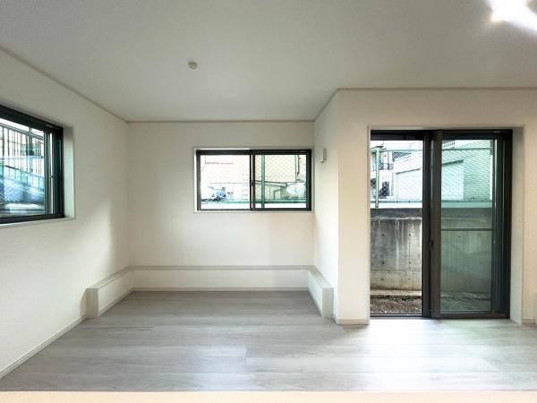 �_�ސ쌧���l�s�`����剪��3���ڂ̐V�z��ˌ��Ẵ��r���O