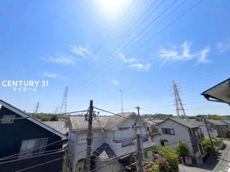 �_�ސ쌧���l�s�˒ˋ����̐V�z��ˌ��Ă̏Z�˂���̒��]�ʐ^