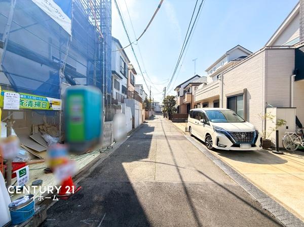 �_�ސ쌧���l�s�˒ˋ����̐V�z��ˌ��Ă̑O�ʓ��H�܂ތ��n�ʐ^