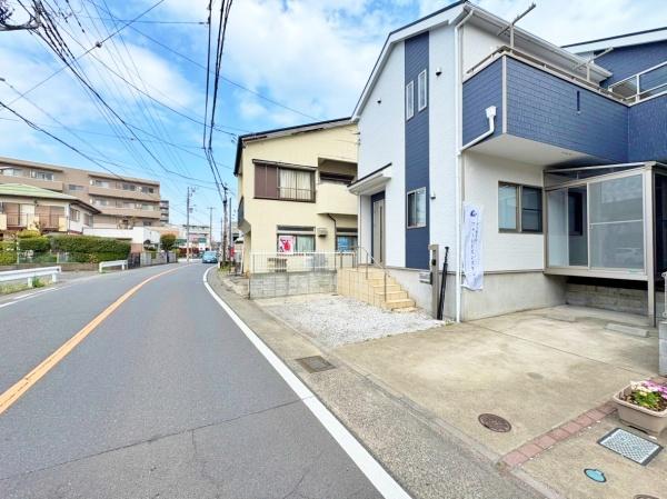 �_�ސ쌧����s���q�̒��È�ˌ��Ă̑O�ʓ��H�܂ތ��n�ʐ^