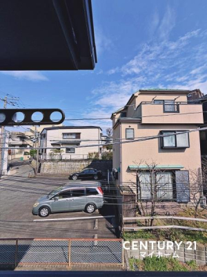 �_�ސ쌧���l�s��q�搙�c4���ڂ̐V�z��ˌ��Ă̏Z�˂���̒��]�ʐ^