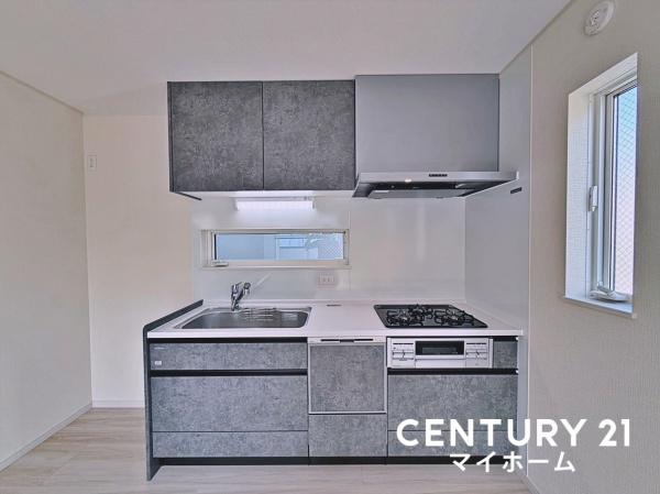 �_�ސ쌧���l�s��q�搙�c4���ڂ̐V�z��ˌ��ẴL�b�`��