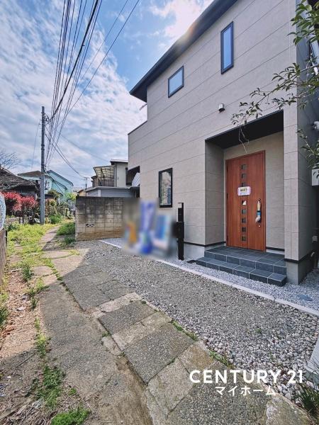 �_�ސ쌧���l�s��q�搙�c4���ڂ̐V�z��ˌ��Ă̑O�ʓ��H�܂ތ��n�ʐ^