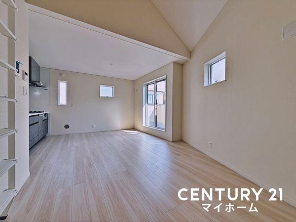 �_�ސ쌧���l�s��q�搙�c4���ڂ̐V�z��ˌ��Ẵ��r���O