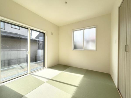 �_�ސ쌧���l�s�����x����4���ڂ̐V�z��ˌ��Ă̘a��