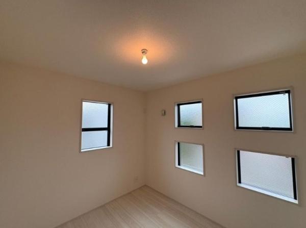 �_�ސ쌧���l�s�����Z�Y��3���ڂ̐V�z��ˌ��Ă̗m��