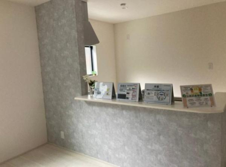 �_�ސ쌧���l�s�����Z�Y��3���ڂ̐V�z��ˌ��Ẵ��r���O