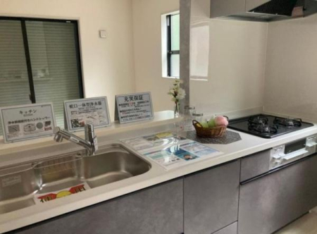 �_�ސ쌧���l�s�����Z�Y��3���ڂ̐V�z��ˌ��ẴL�b�`��