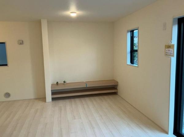 �_�ސ쌧���l�s����折���J��3���ڂ̐V�z��ˌ��Ẵ��r���O