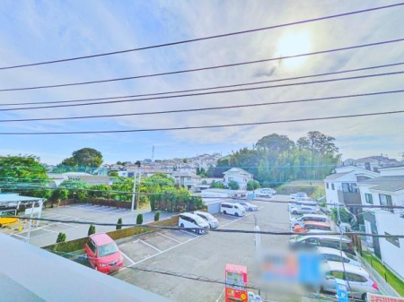 �_�ސ쌧���s�{�O�搼���2���ڂ̐V�z��ˌ��Ă̏Z�˂���̒��]�ʐ^