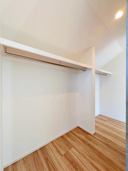 �����s���c�s�ʐ�w��4���ڂ̐V�z��ˌ��Ă̎��[