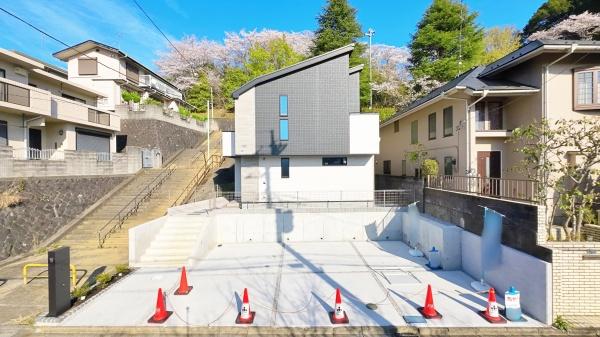 �����s���c�s�ʐ�w��4���ڂ̐V�z��ˌ��Ă̌��n�O�ώʐ^