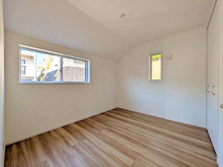 �����s���c�s�ʐ�w��4���ڂ̐V�z��ˌ��Ă̗m��