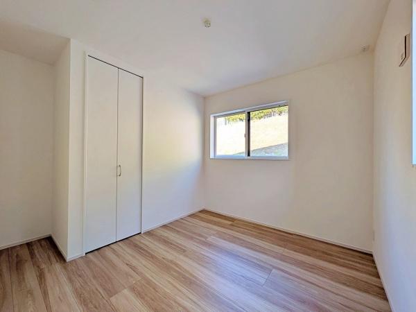 �����s���c�s�ʐ�w��4���ڂ̐V�z��ˌ��Ă̗m��