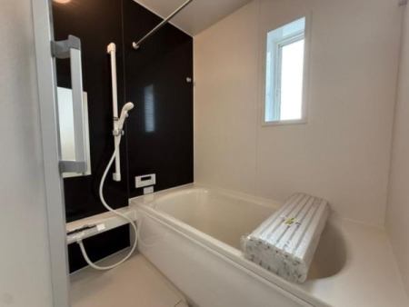 �_�ސ쌧���͌��s������z����2���ڂ̐V�z��ˌ��Ă̗���