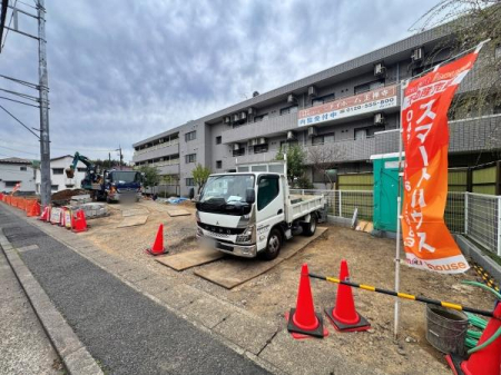 �_�ސ쌧���s�����扤�T����7���ڂ̐V�z��ˌ��Ă̌��n�O�ώʐ^