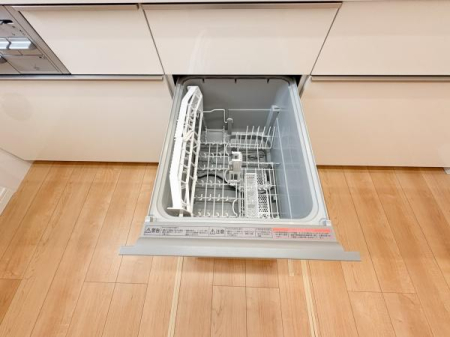 �_�ސ쌧���͌��s�����搴�V6���ڂ̒��È�ˌ��ẴL�b�`��