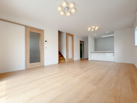 �_�ސ쌧���͌��s�����搴�V6���ڂ̒��È�ˌ��Ẵ��r���O