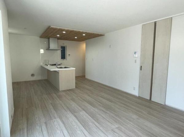 �_�ސ쌧�����s�[�J��7���ڂ̐V�z��ˌ��Ẵ��r���O