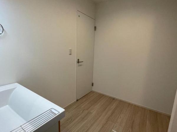 �_�ސ쌧�����s�[�J��7���ڂ̐V�z��ˌ��Ă̐��ʑ�E���ʏ�