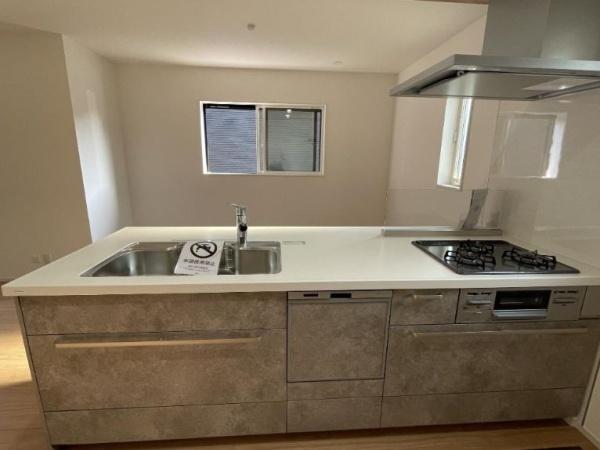 �_�ސ쌧�����s�[�J��7���ڂ̐V�z��ˌ��ẴL�b�`��